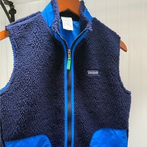 Patagonia Kids Navy and Bright Blue Fleece Vest XL